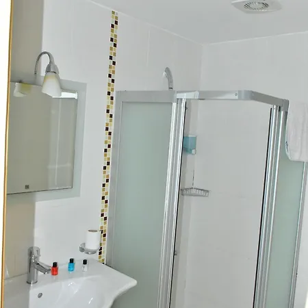 Diana Hotel