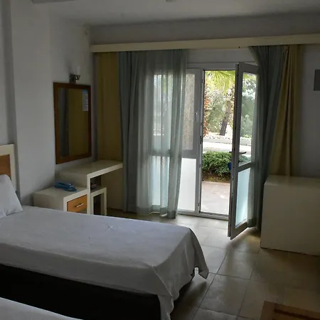 Diana Hotel 3*