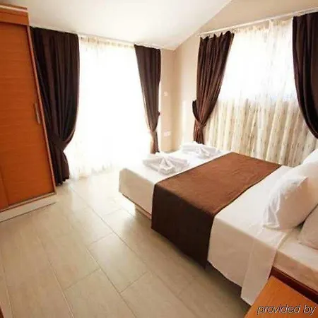 Diana Hotel 3*